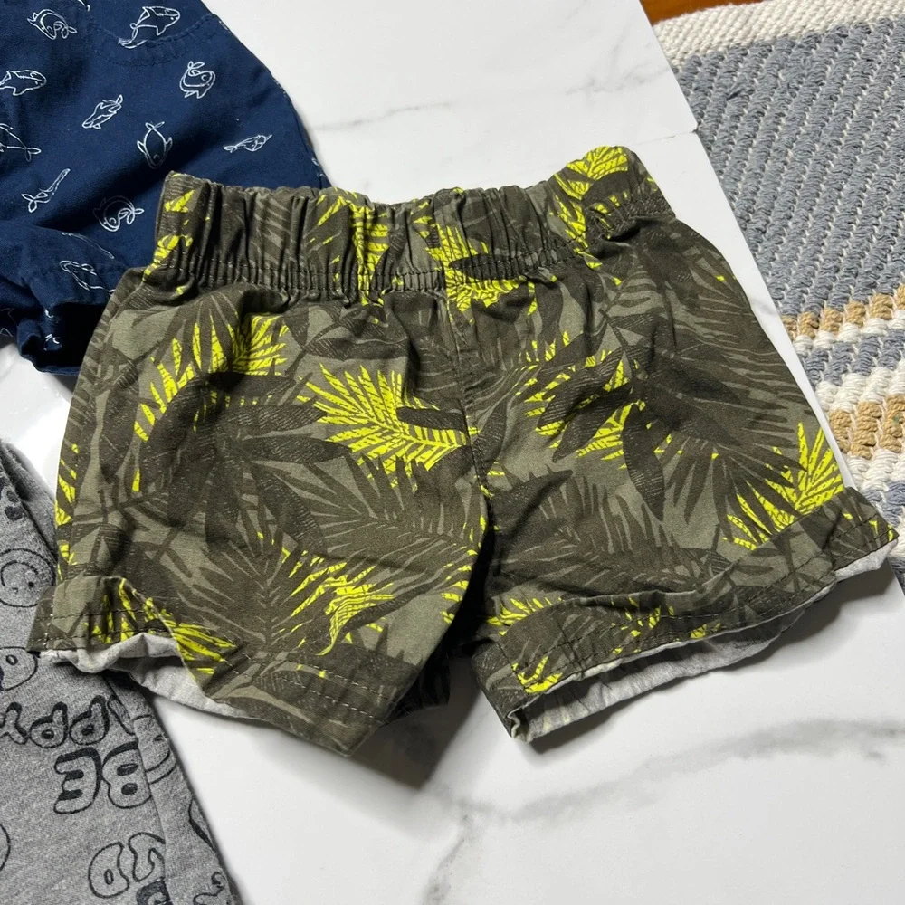Bundle baby boy shorts Garanimals Carter’s